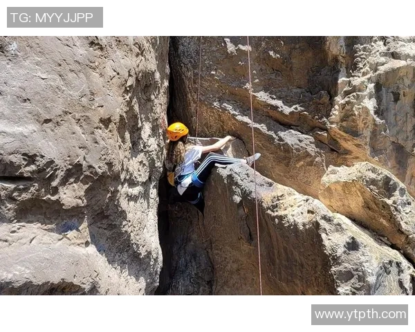 重庆攀岩队的深度探索与战术布局揭秘 重庆攀岩队的深度探索与战术布局揭秘