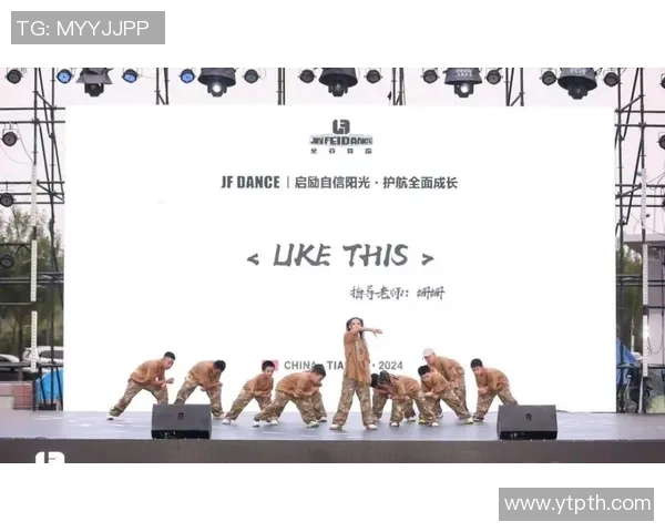 重庆街舞队的控制艺术揭秘:深度解析街舞文化与团队协作的完美结合 重庆街舞队的控制艺术揭秘:深度解析街舞文化与团队协作的完美结合